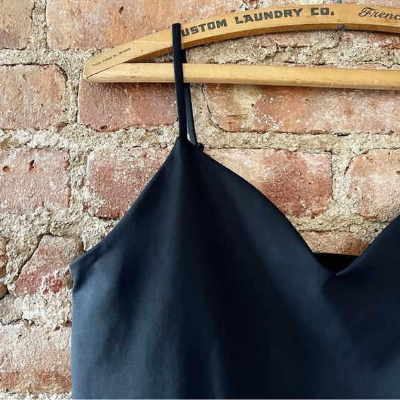 Reformation Tori Ecomove Cropped Tank - Picture 6 of 8